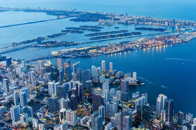 Best Neighborhoods to Stay in Miami with a Car: Brickell vs. Miami Beach